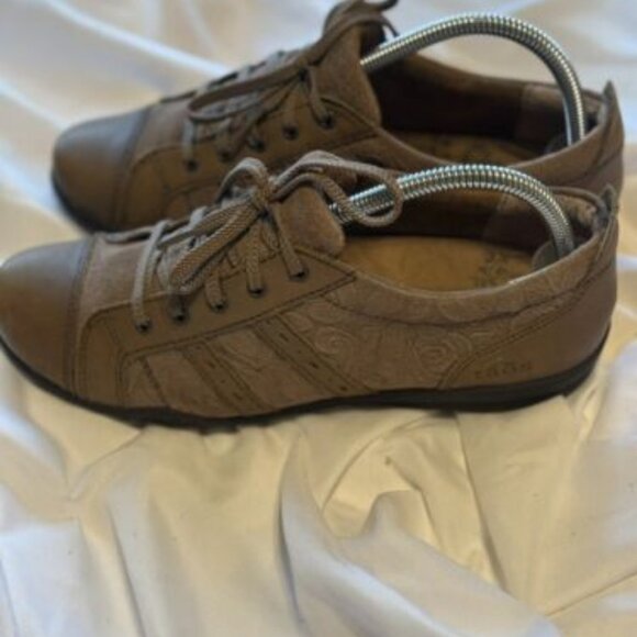 Taos Women's Oxford Brown Leather Casual Lace Up Low Walking Sneakers Size 8.5 - Picture 4 of 15